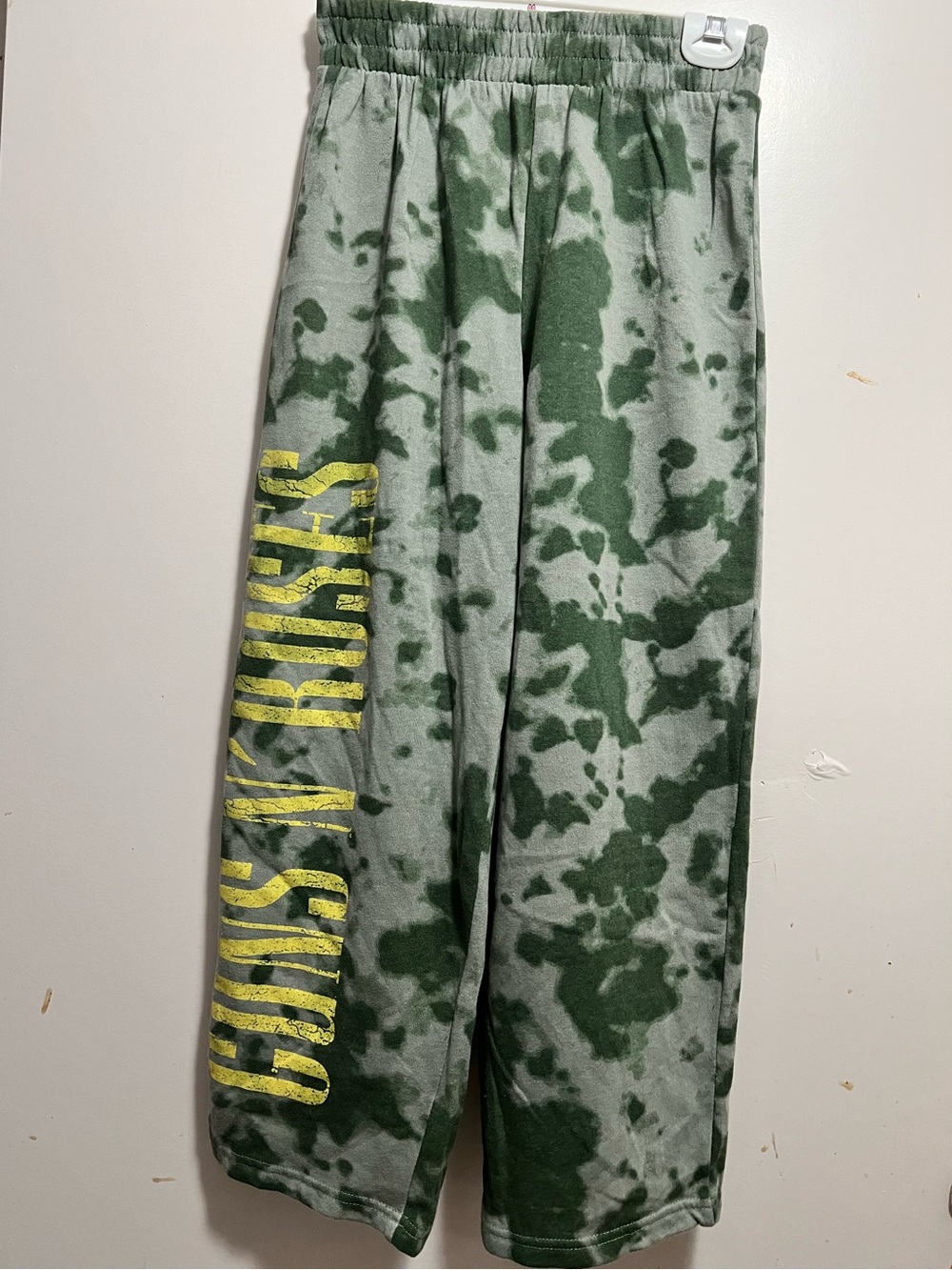 🤘Guns N’ Roses Iconic Camouflage cropped pants - like new - Size XS